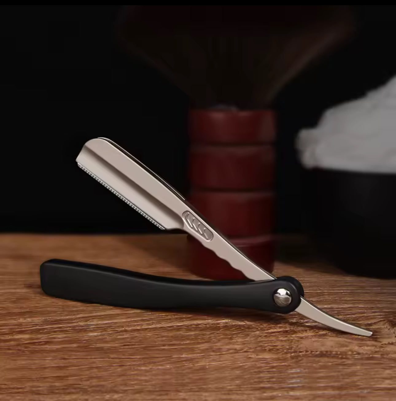 The Classic Geezer – Cut Throat Razor