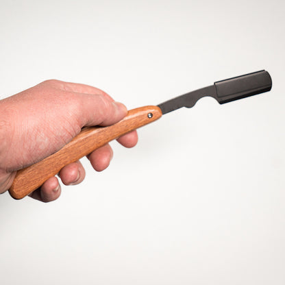 The Gentleman’s Edge – Folding Barber Razor